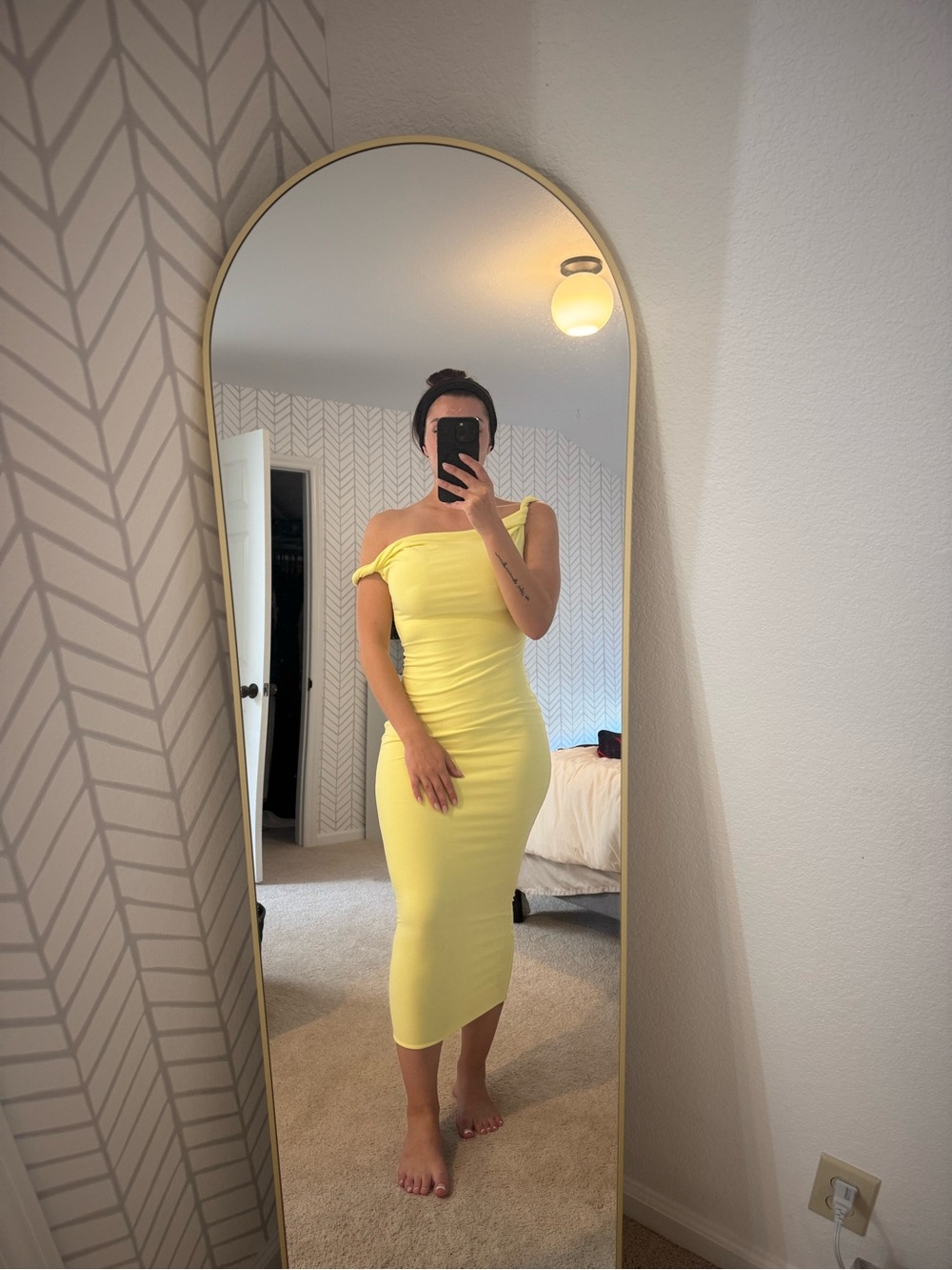 Club L London Bright Yellow One-Shoulder Midi Dress